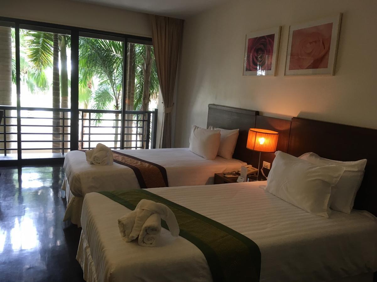 Suwan Golf & Country Club Pension Nakhon Chai Si Buitenkant foto