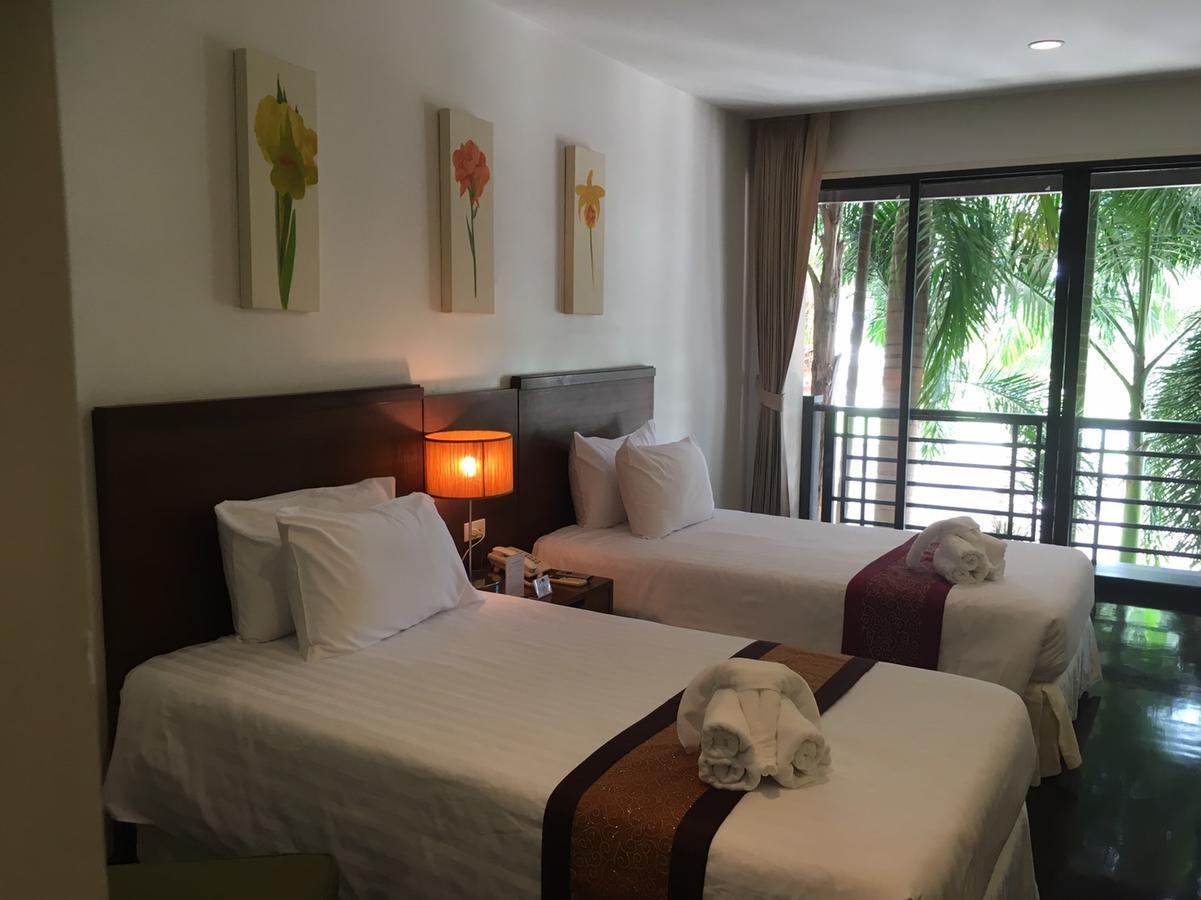 Suwan Golf & Country Club Pension Nakhon Chai Si Buitenkant foto